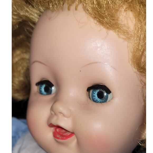 20" Vintage "Cuddles Up" Drink, Wet, Cry~Oil Cloth & Vinyl Baby W/Bear, Blanket - Picture 4 of 12